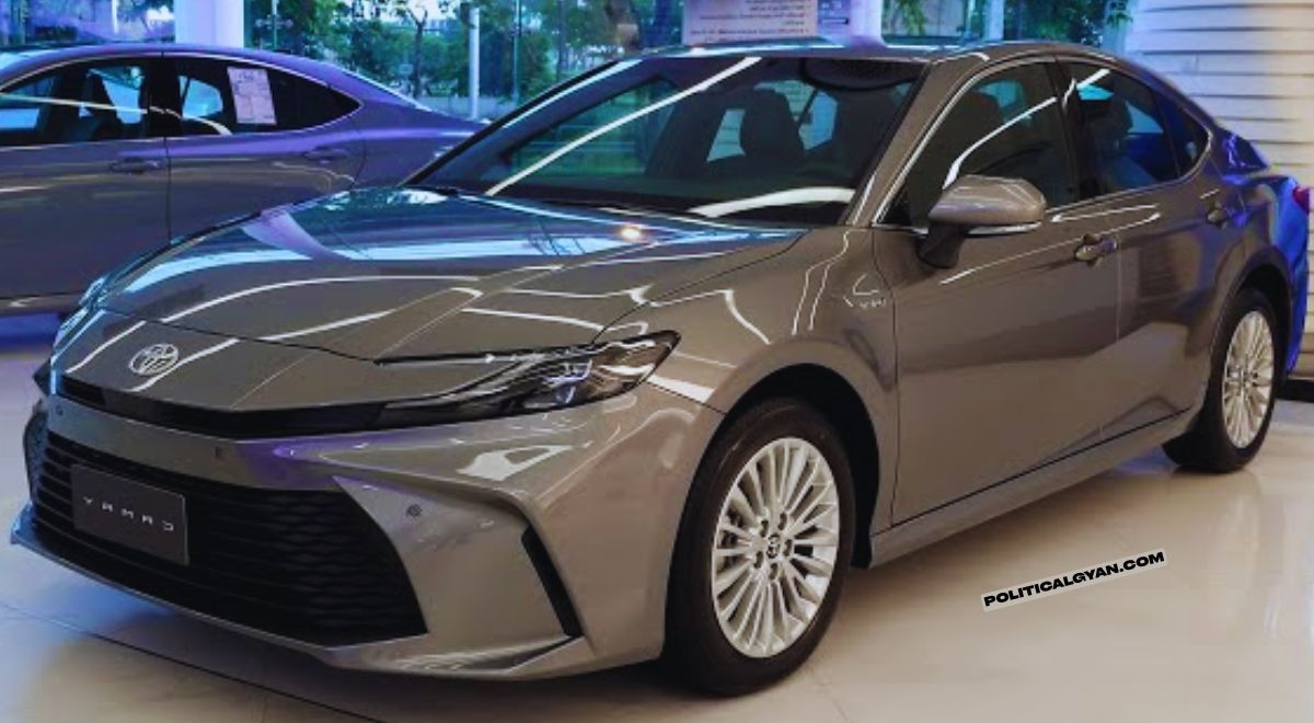 Toyota Camry: